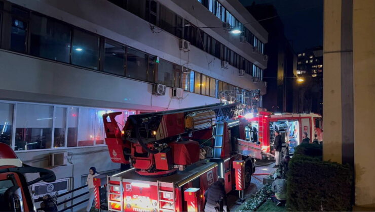 Beyoğlu’nda otel yangını!