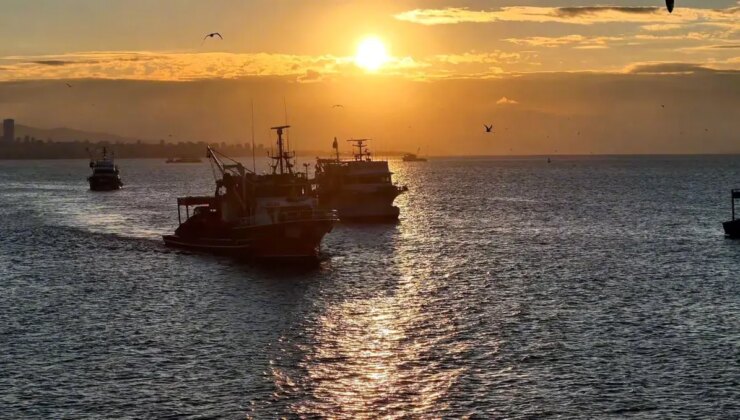 Boğaz’da fırtına sonrası balıkçılar yeniden denize açıldı