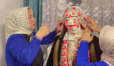 Bulgaristan’da binlerce yıllık ‘Gelina’ geleneği Ribnovo’da yaşatılıyor