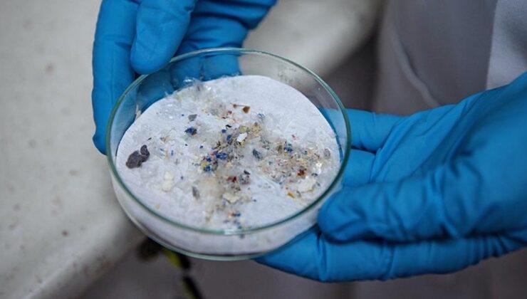 Çamaşır suyundaki mikroplastikler güneş enerjisine dönüştürüldü