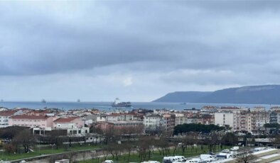 Çanakkale’de boğaz trafiği yeniden açıldı