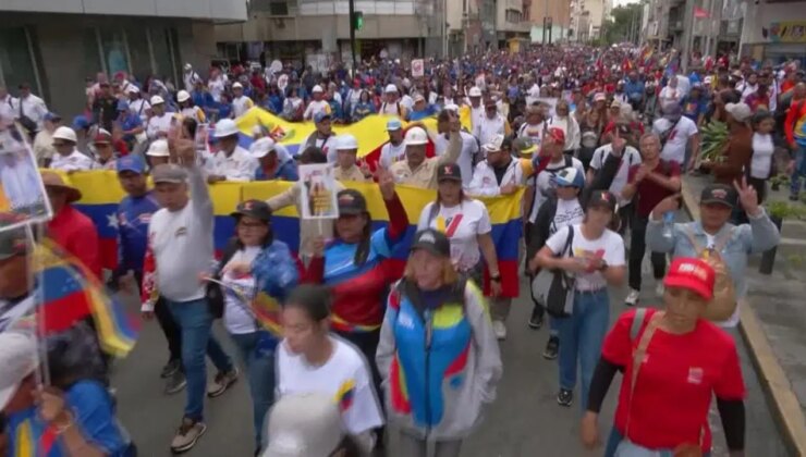 Caracas’ta binler Maduro için yürüdü: Onu geri istiyoruz