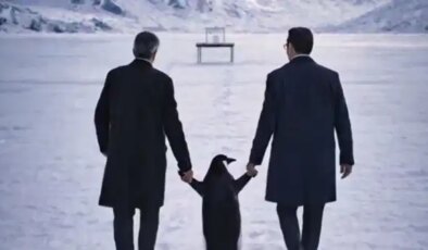 CHP Gençlik Kolları ‘Nihilist Penguen’ akımına katıldı