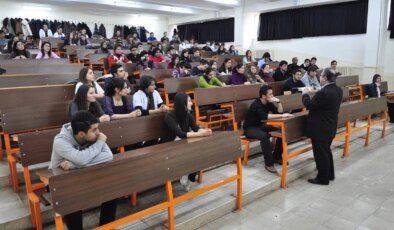 CHP Gençlik Kolları’ndan 133 TL’lik burs açıklaması: ‘Müjde değil, bir sefaletin ilanı’