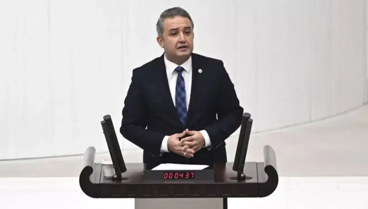 CHP listelerinden seçilen İsa Mesih Şahin AKP’ye katıldı: ‘Baba ocağımıza dönüyorum’