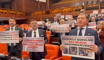 CHP’den TBMM Genel Kurulu’nda emekli aylığı eylemi: ‘Emekli günlük 33 lirayla geçinemiyor’