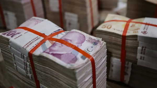 CHP’li Aşkın Genç: ‘Faize 19 günde ödediğiniz parayı, emekliye bir yıl için bile çok görüyorsunuz’