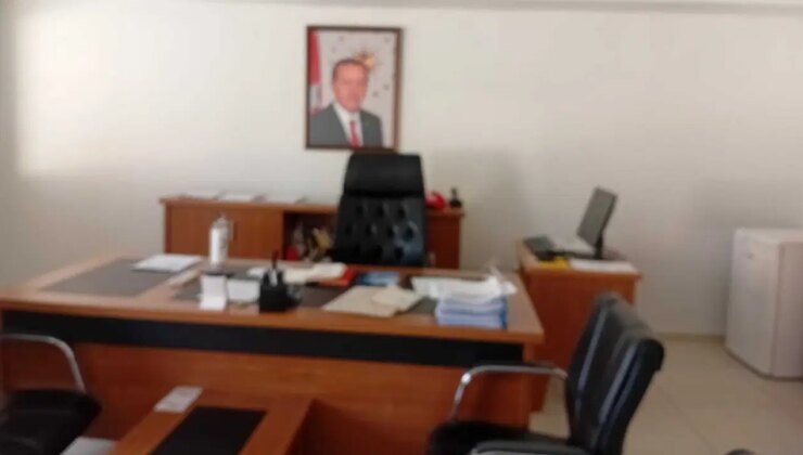 CHP’li Öztürkmen paylaştı: Atatürk’ün fotoğrafını kaldıran bürokrattan skandal savunma