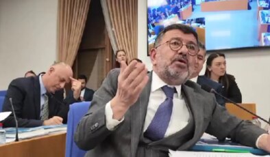 CHP’li Veli Ağbaba’dan ‘THY’ tepkisi: Niye Halk TV’ye Cumhuriyet’e, Sözcü’ye reklam vermiyor?