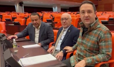 CHP’nin ‘Meclis’i terk etmeme’ eylemi devam ediyor: ‘Emeklilerin sesini daha yüksek şekilde duyuracağız!’