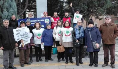 CHP’nin ‘Meclis’i terk etmeme’ eylemine Bilecik’ten destek: ‘Emekten yana güçleri direnişe çağırıyoruz’