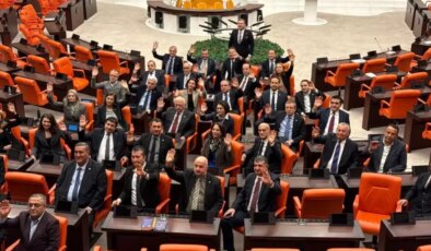 CHP’nin Meclis’teki ’emekli’ nöbeti 5. gününde: ‘O hakkı, hukuku almadan ayrılmayacağız!’