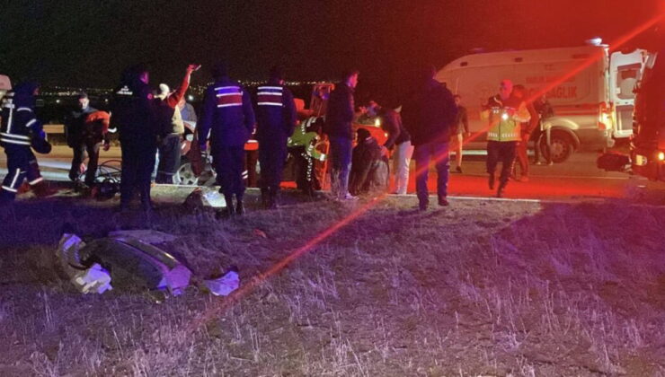 Çorum’da iki otomobilin çarpıştığı kazada 8 kişi yaralandı