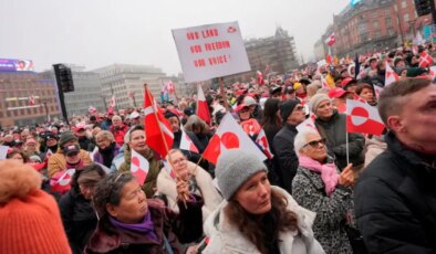 Danimarka’da ABD karşıtı kitlesel protesto: “Grönland’a dokunma!”
