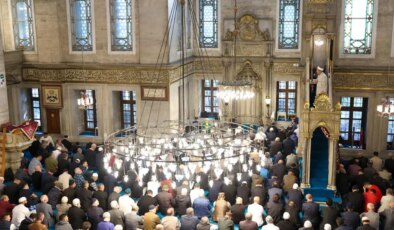 Diyanet’ten Cuma hutbesinde ‘dinde aşırılık’ uyarısı: ‘Bu yapılara karşı dikkat’