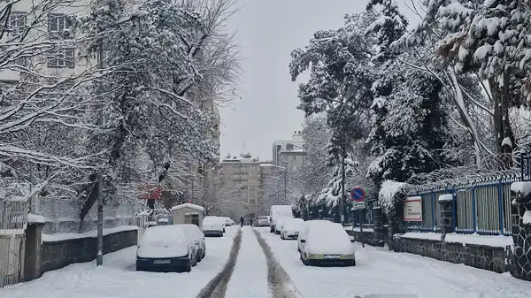 Diyarbakır’da kar yağışı: Bazı uçak seferleri iptal edildi