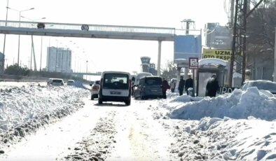 Diyarbakır’da kar yağışı sonrası don ve buzlanma: Yollar buz pistine döndü, tüm uçuşlar iptal edildi!