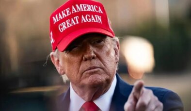 Donald Trump, kendisini ‘Venezuela’nın Geçici Başkanı’ olarak gösteren fotoğraf paylaştı