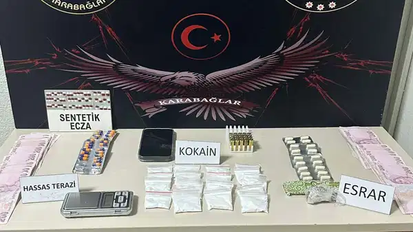 Ekipler takibe almıştı: Otomobilde uyuşturucu ile yakalanan sevgililere gözaltı