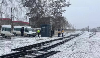 Elazığ’da trenin çarptığı çocuk hayatını kaybetti