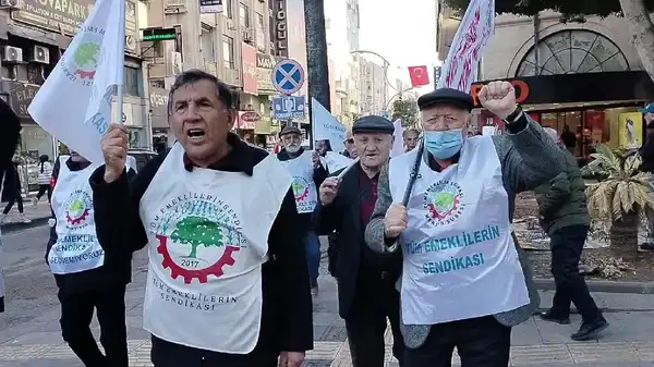 Emekliler eylemde: ‘Artık susmayacağız, evlerimize kapanmayacağız’