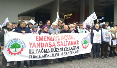 Emekliler Söğütlüçeşme’den seslendi: ‘Alın terimizle, emeğimizle, yaşam hakkımızla oynanıyor!’