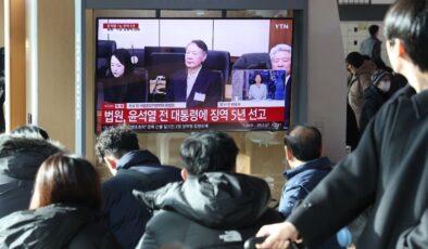 Eski Güney Kore Devlet Başkanı Yoon’a hapis cezası