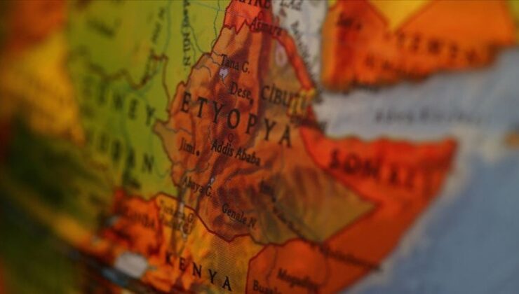 Etiyopya’da göçmenleri taşıyan kamyon devrildi: 22 ölü