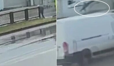 Feci kazanın görüntüleri ortaya çıktı: Otomobilin çarpıp savurduğu yaşlı adam hayatını kaybetti