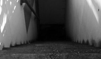 Finlandiya’da 20 yıldır penceresiz bir bodrumda yaşayan adam kurtarıldı