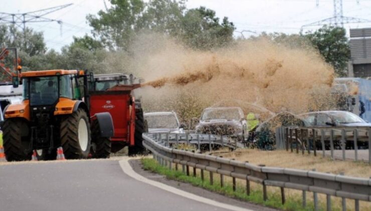 Fransız çiftçiler hükümet binalarına gübre dökerek eylem yaptı