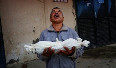 Gazze’de 7 günlük bebek soğuktan hayatını kaybetti