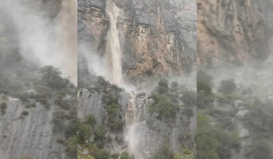 Görüntü Dalaman’dan: Sağanak sonrası 100 metrelik ‘doğal şelale’ oluştu