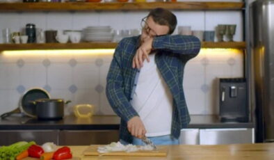 Göz yaşartmayan soğan doğrama taktikleri: Soğan doğrarken göz yanmasını önleyen 8 etkili yöntem