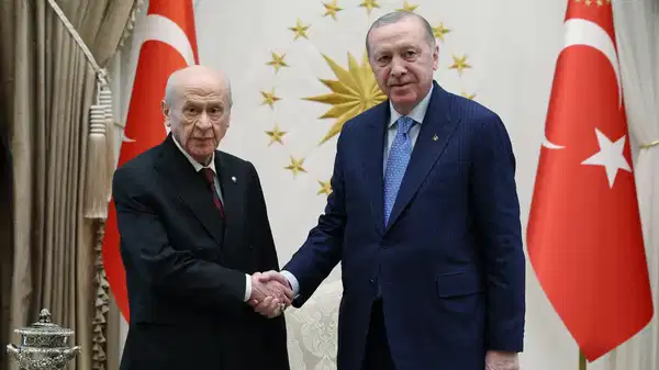 Gözler bu görüşmedeydi: Erdoğan ve Bahçeli, Saray’da bir araya geldi
