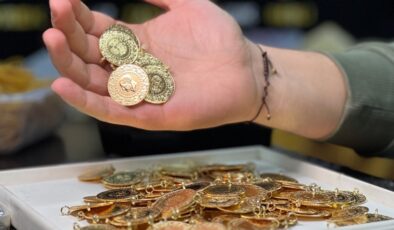 Gram altın 7 bin lirayı geçti! Altın ve gümüş yükselmeye devam ediyor