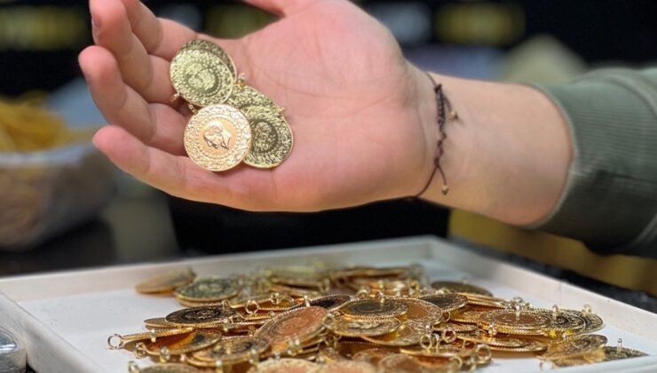 Gram altın 7 bin lirayı geçti! Altın ve gümüş yükselmeye devam ediyor