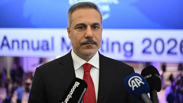 Hakan Fidan Davos’ta konuştu: Suriye mesajı verdi