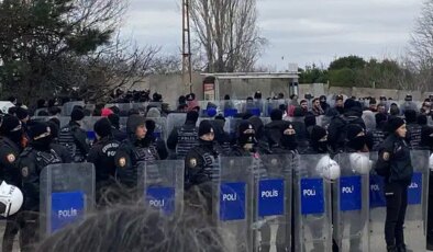 Haklarını isteyen Migros işçileri Tuncay Özilhan’ın evinin önünde