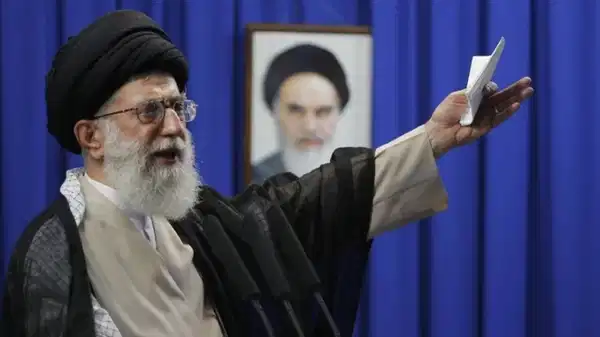 Hamaney’den protestolarla ilgili ilk açıklama: ‘Ajanlara izin vermeyeceğiz!’