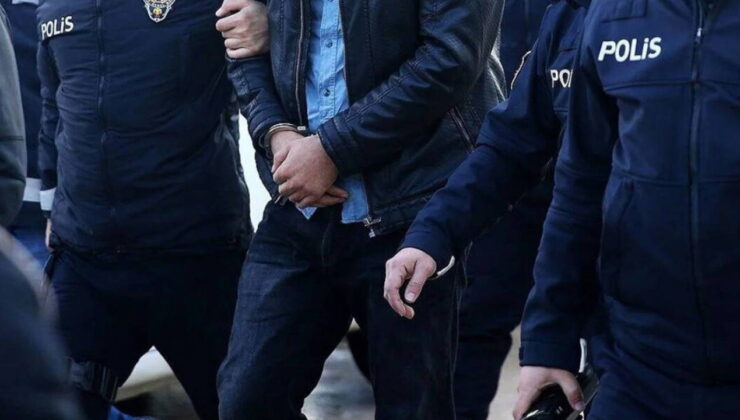 Hapis cezasıyla aranırken ‘bulabiliyorsanız bulun’ deyip polise hakaret eden şüpheli adliyede