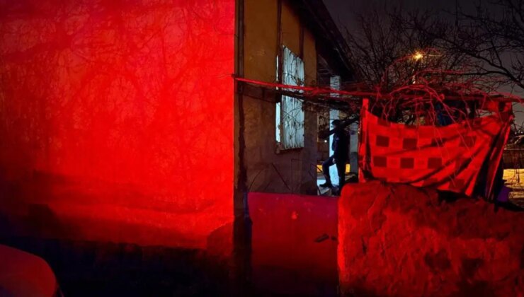 Hastanede 2 günlük bebeklerinin acı haberini aldılar