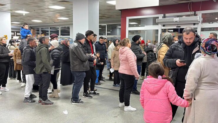 Hastanelerde ve acil servislerde yoğunluk… Uzmanından kritik açıklama: ‘Gribal enfeksiyon vakalarında zirve dönemindeyiz’
