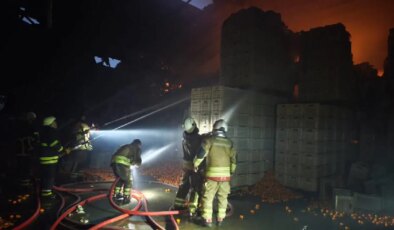 Hatay’da narenciye paketleme tesisinde yangın: 1 işçi hayatını kaybetti!