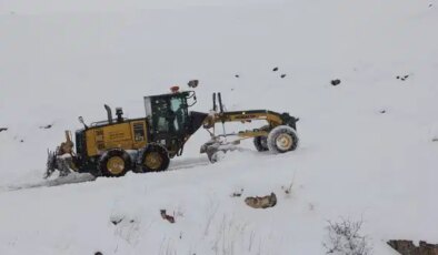 Iğdır’da yoğun kar ve tipi: 33 köy yolu ulaşıma kapalı