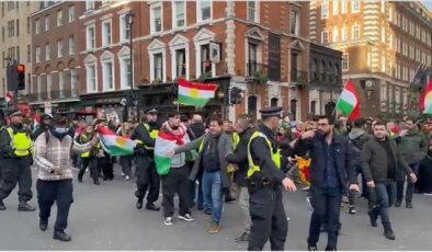 İngiltere’de terör örgütü PKK/YPG destekçileri kadınlara saldırdı