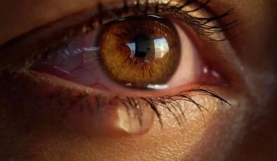 İnsan gözyaşının bilimsel açıklaması: Neden ağlarız?