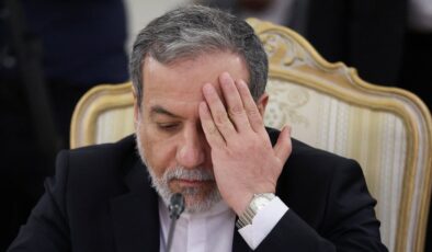 İran Dışişleri Bakanı: Tuhaf bir şekilde camiler hedef alındı