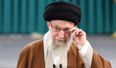 İran lideri Ali Hamaney: Protestocular ekonomik taleplerinde haklı