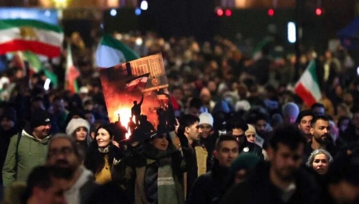 İran: Yabancı istihbaratlar provokatörlere özel bütçe belirledi